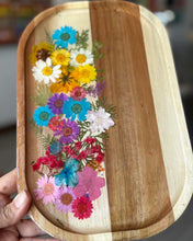 Pressed Flowers Resin Boards (Friday, October 24th @ 6pm)