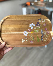 Pressed Flowers Resin Boards (Friday, October 24th @ 6pm)