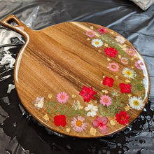 Pressed Flowers Resin Boards - Open Pour Workshop (Saturday, January 3rd @ 1pm)