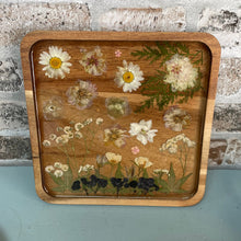 Pressed Flowers Resin Boards - Open Pour Workshop (Saturday, January 3rd @ 1pm)